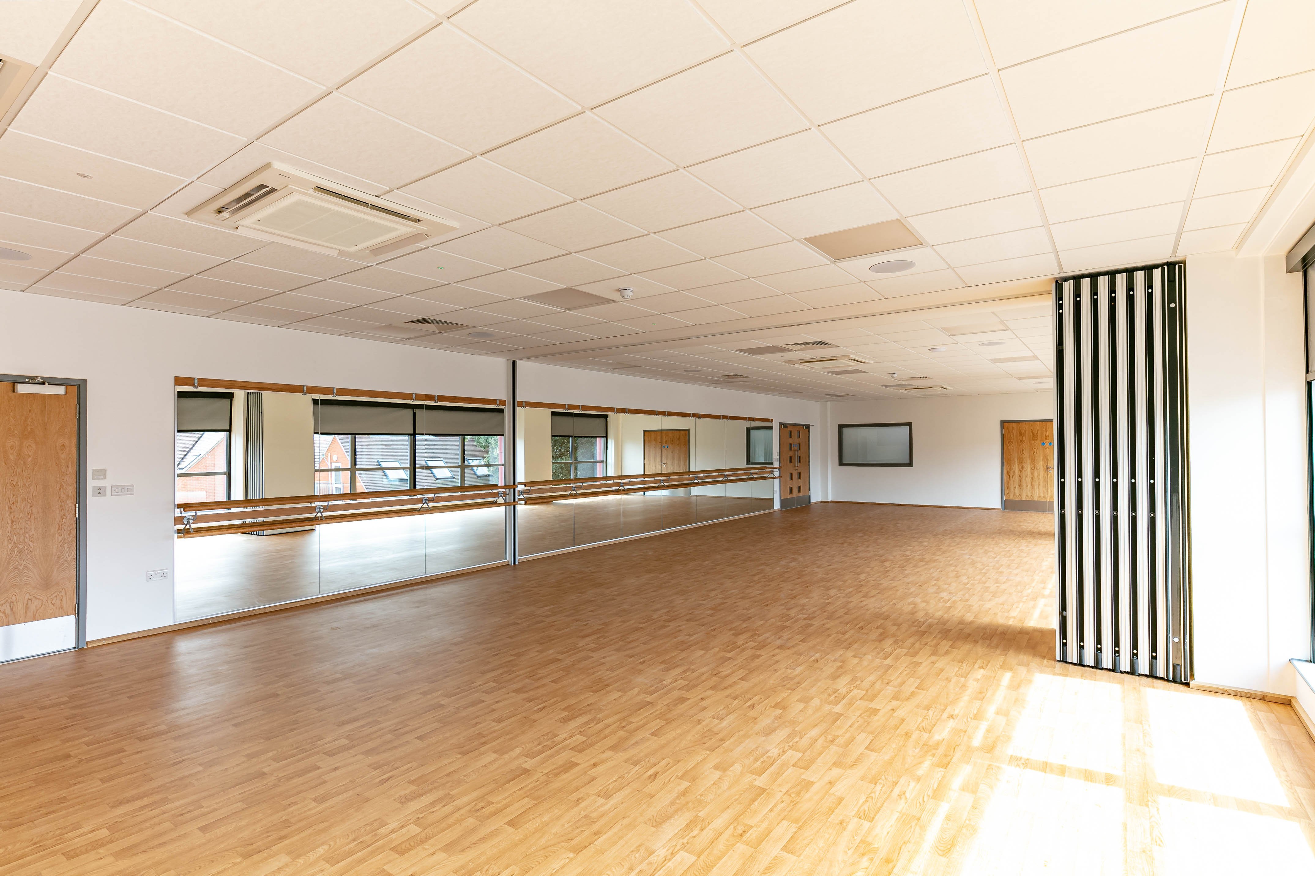 LST Bishopsgate School Sports Hall - 7860-HDR.dng- Dancing & Ballet Tuition Room-