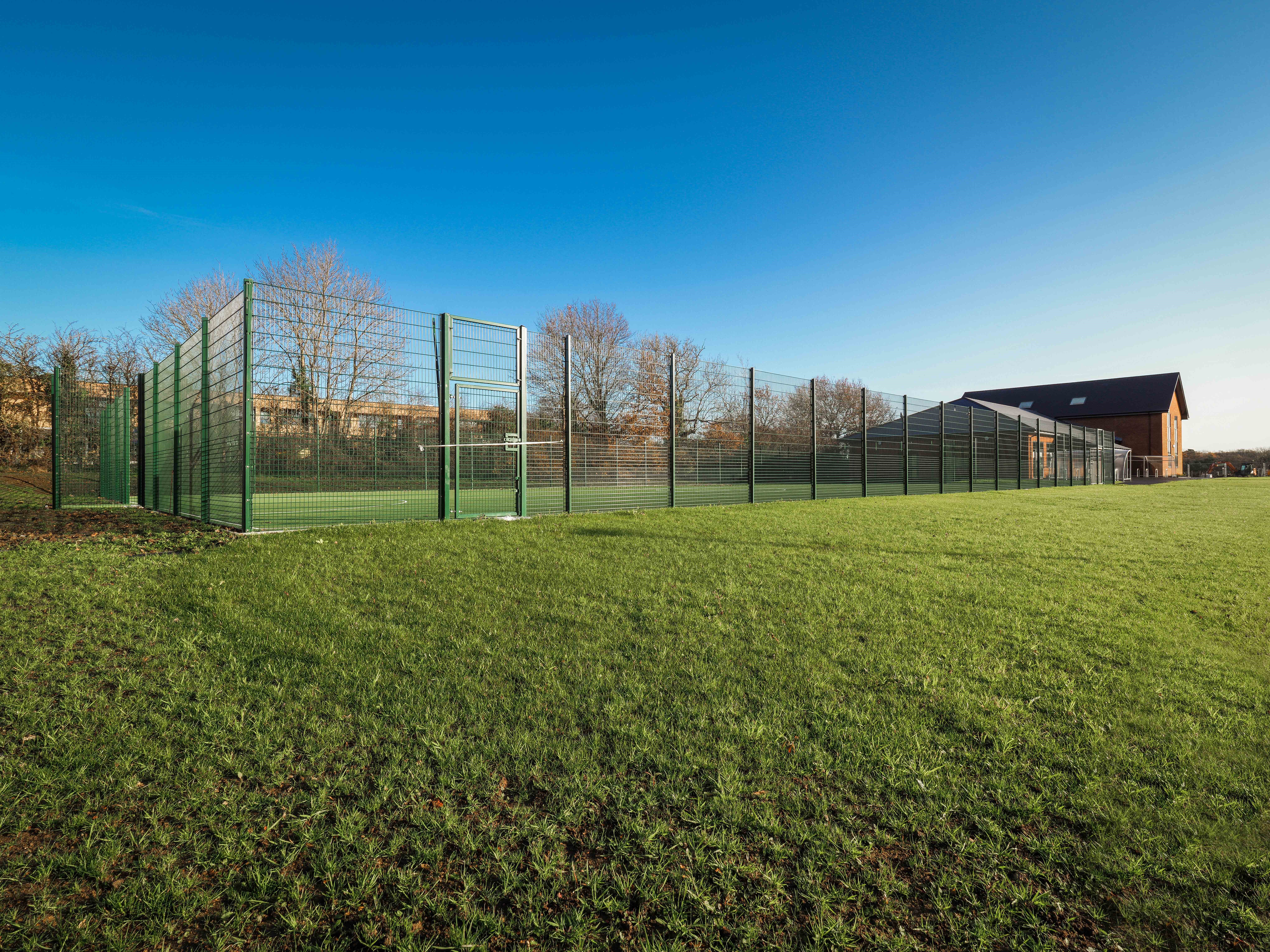 MUGA 1
